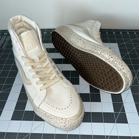 Vans
Sk8 hi
Spotted
Brand new - Picture 10 of 10